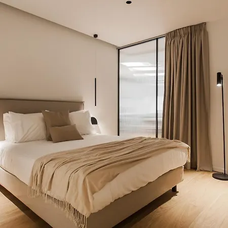 Marvelous 2br With Balcony By Upstreet *