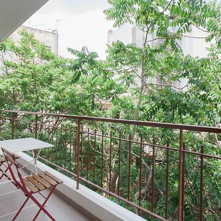 Marvelous 2br With Balcony By Upstreet Apartment