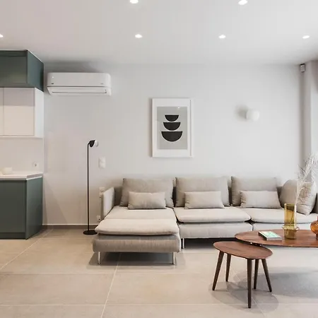 Marvelous 2br With Balcony By Upstreet
