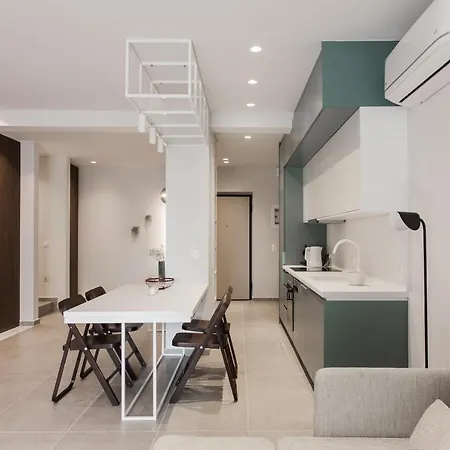 Apartment Marvelous 2br With Balcony By Upstreet