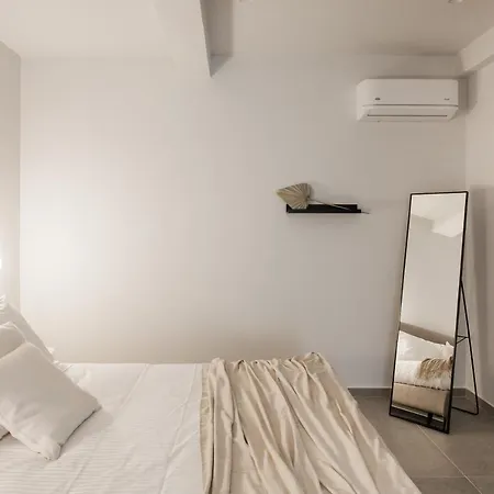 Marvelous 2br With Balcony By Upstreet