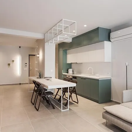 Apartment Marvelous 2br With Balcony By Upstreet