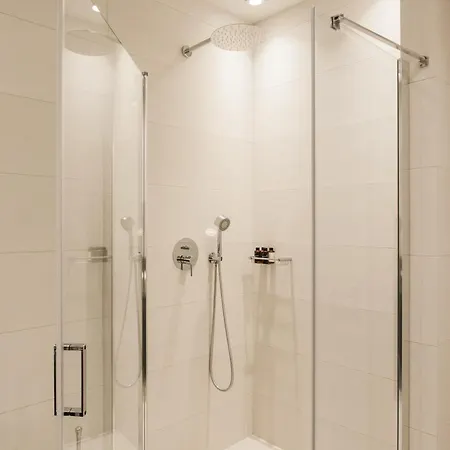 Marvelous 2br With Balcony By Upstreet *