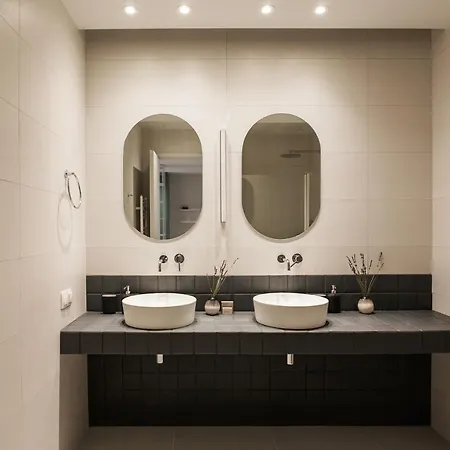 Marvelous 2br With Balcony By Upstreet * Athens