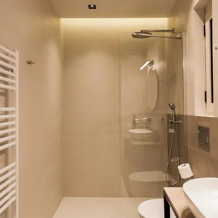 Marvelous 2br With Balcony By Upstreet Apartment