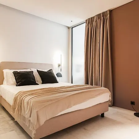 Marvelous 2br With Balcony By Upstreet Apartment *