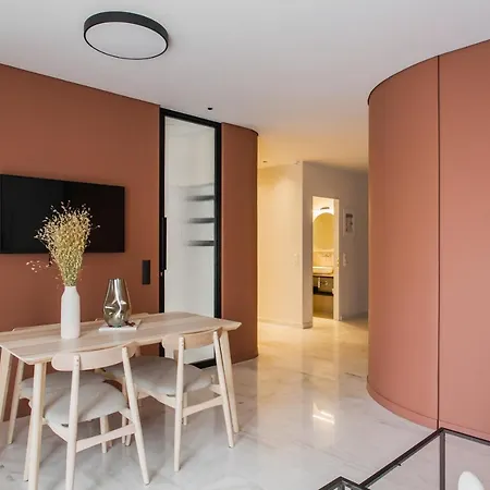 Apartment Marvelous 2br With Balcony By Upstreet *